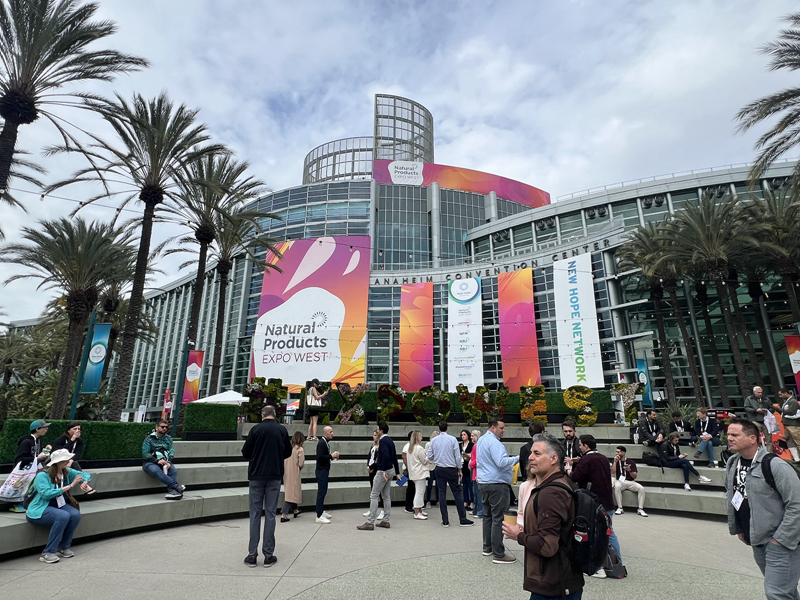 贝佳天然药业参加2025年美国西部天然有机产品展览会（Natural Products Expo West）